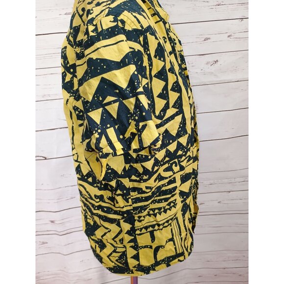 Netflix Stranger Things Men's Large Yellow Black Geometric‎ Aztec Button Shirt - Picture 4 of 11